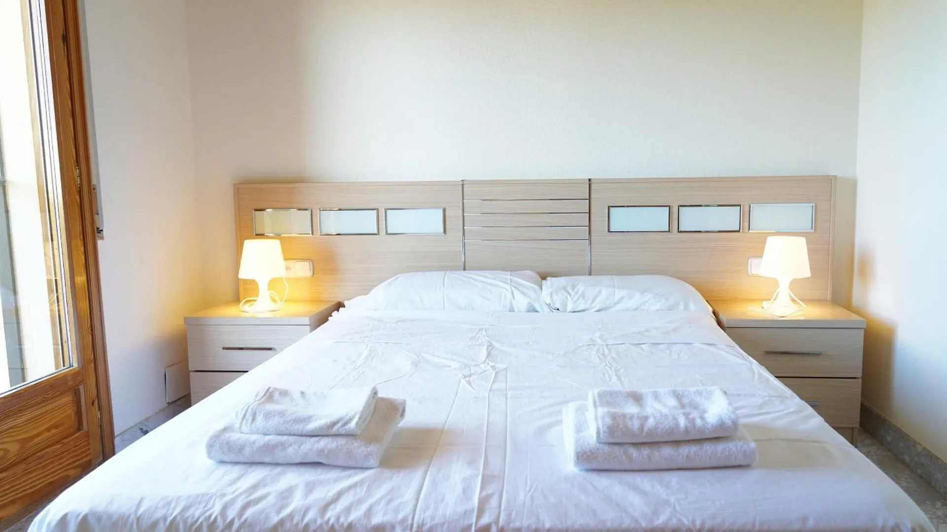 Amfora Miro Villa Sant Pere Pescador 0*,