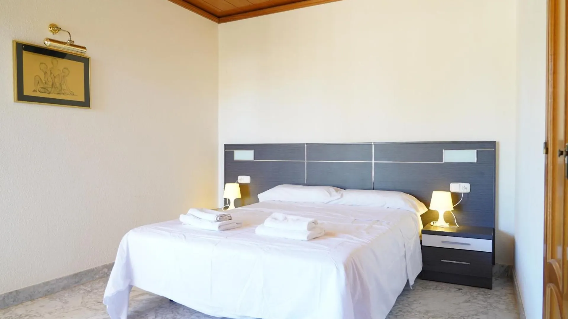 Amfora Miro Villa Sant Pere Pescador