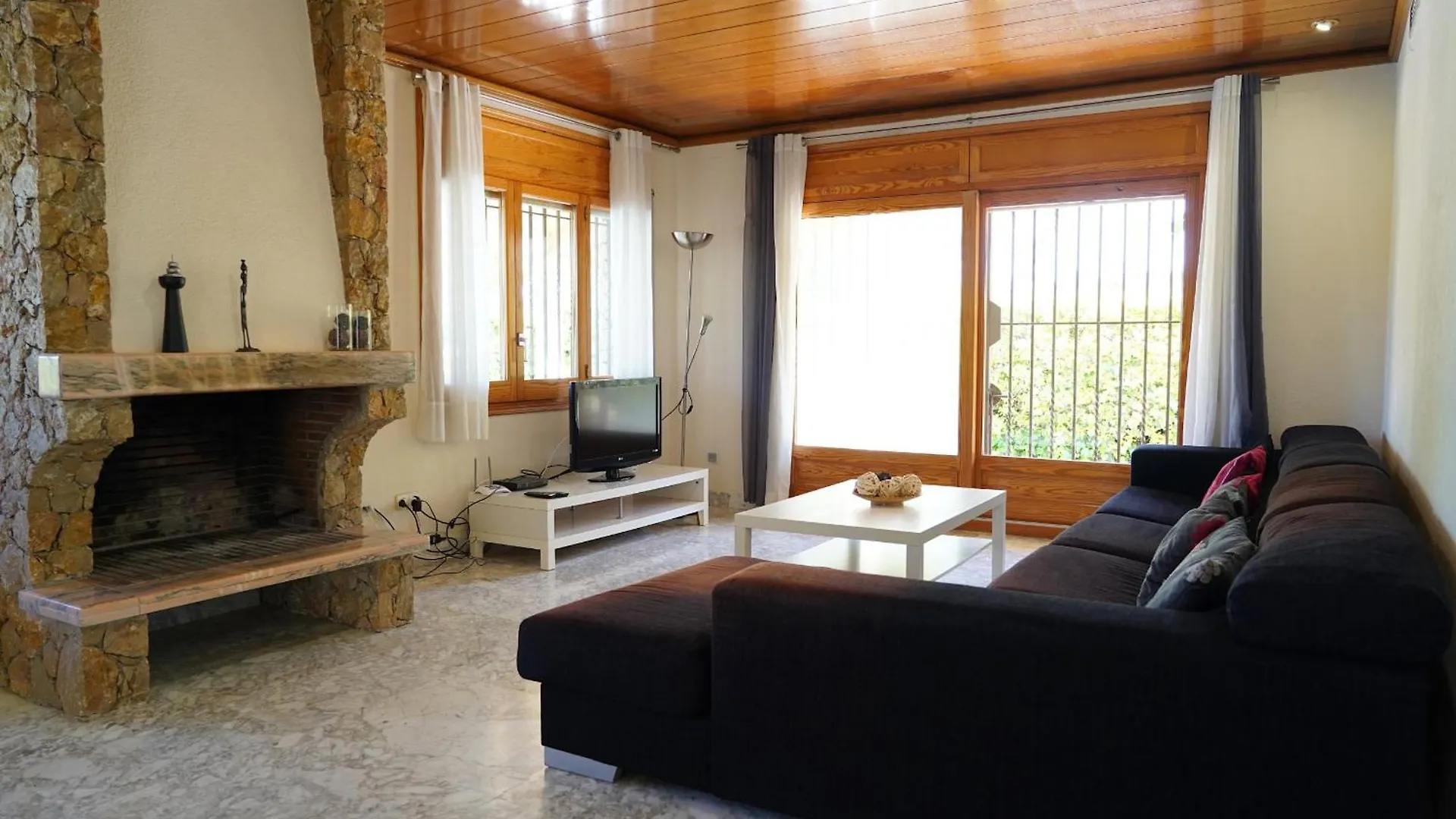 Amfora Miro Villa Sant Pere Pescador